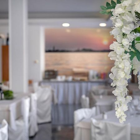 Hotel Tre Rose Caorle Exterior photo